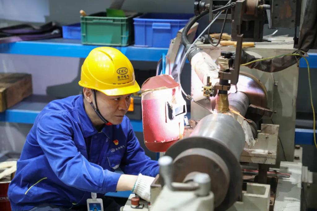 8967FCAE02A7772F29037EEACE4_3C311A1E_1477E